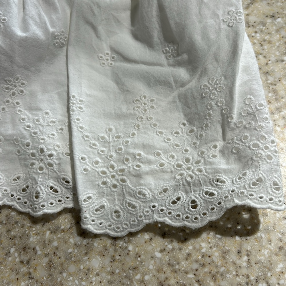 Oshkosh 4t white eyelet skirt 100% cotton - Picture 4 of 5